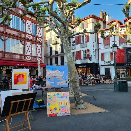 Perle Rare T3 Avec 2 Et Parking Gratuit Appartamento Saint-Jean-de-Luz